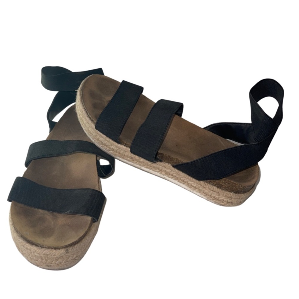 Time and tru black strap platform sandals